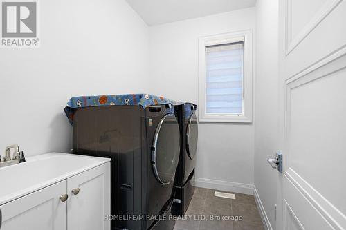 22 Higham Place, Clarington, ON - Indoor Photo Showing Laundry Room