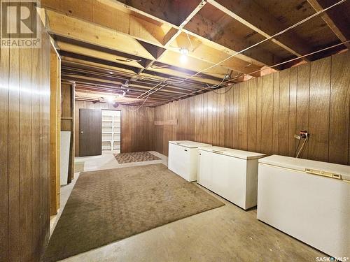 1282 111Th Street, North Battleford, SK - Indoor Photo Showing Laundry Room