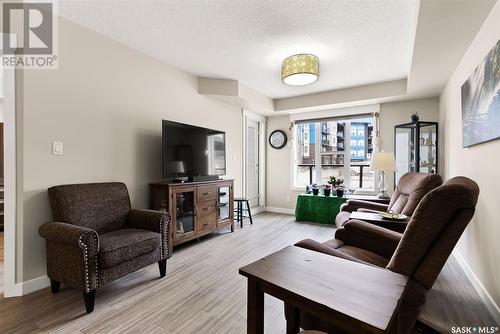 #125 5301 Universal Crescent, Regina, SK - Indoor Photo Showing Living Room
