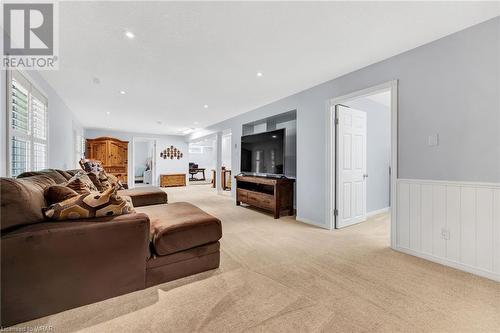 318 Roxton Drive, Waterloo, ON - Indoor Photo Showing Living Room