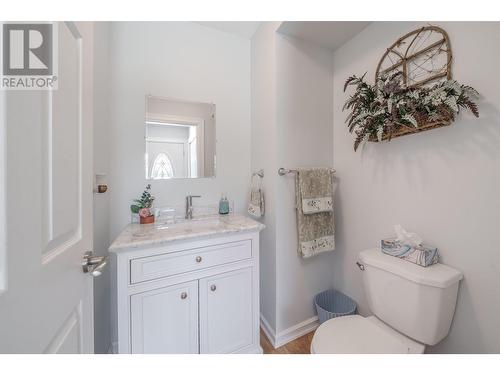 4875 Gloinnzun Drive, 108 Mile Ranch, BC - Indoor Photo Showing Bathroom