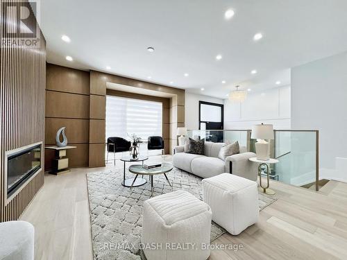 10 Sultana Avenue, Toronto, ON - Indoor Photo Showing Living Room