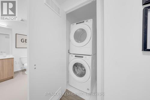 615 - 840 St Clair Avenue W, Toronto, ON - Indoor Photo Showing Laundry Room