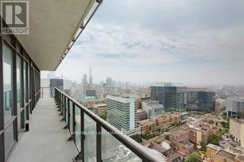 3310 - 832 Bay Street, Toronto, ON - Outdoor With View