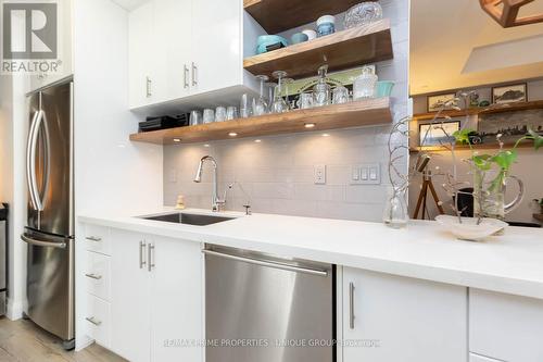 G01 - 21 Shaftesbury Avenue, Toronto, ON - Indoor Photo Showing Kitchen With Stainless Steel Kitchen