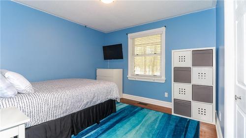79 Kingfisher Crescent, Tiny, ON - Indoor Photo Showing Bedroom