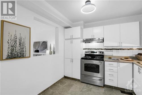 1551 Briarfield Crescent, Ottawa, ON - Indoor Photo Showing Kitchen