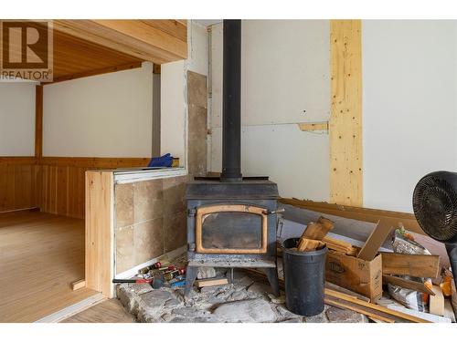 1538 Creighton Valley Road, Lumby, BC - Indoor With Fireplace