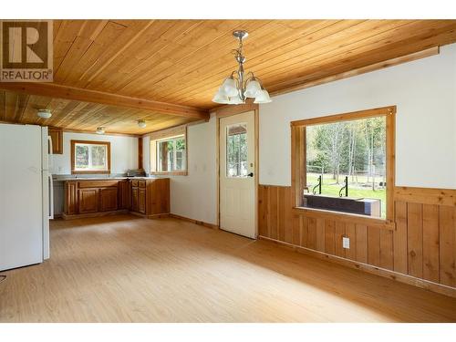 1538 Creighton Valley Road, Lumby, BC - Indoor Photo Showing Other Room