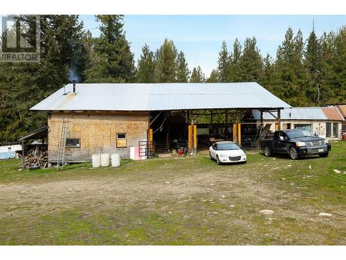 1538 Creighton Valley Road, Lumby, BC - Outdoor
