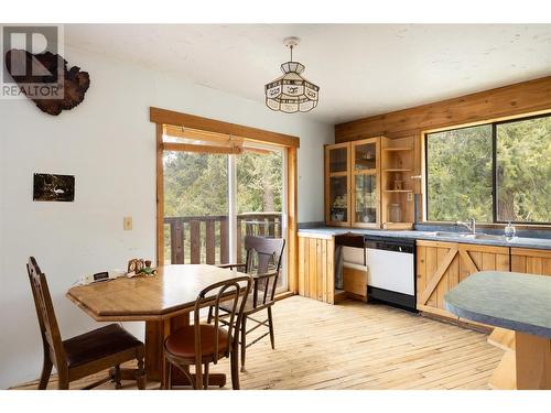 1538 Creighton Valley Road, Lumby, BC - Indoor Photo Showing Dining Room