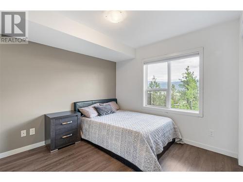 775 Academy Way Unit# 120, Kelowna, BC - Indoor Photo Showing Bedroom