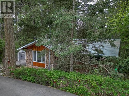 2710 Tranquil Place, Blind Bay, BC - Outdoor