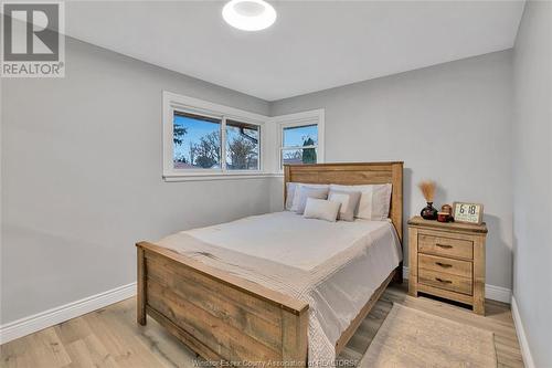 3217 Woodlawn Avenue, Windsor, ON - Indoor Photo Showing Bedroom