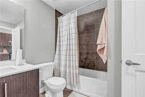 15 Queen Street S|Unit #2311, Hamilton, ON - Indoor Photo Showing Bathroom