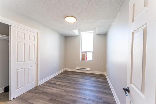 69 East Main Street|Unit #204, Welland, ON - Indoor Photo Showing Other Room