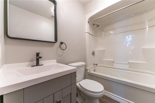 69 East Main Street|Unit #204, Welland, ON - Indoor Photo Showing Bathroom