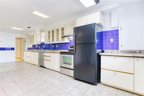 336 East Avenue N|Unit #Lower, Hamilton, ON - Indoor Photo Showing Kitchen