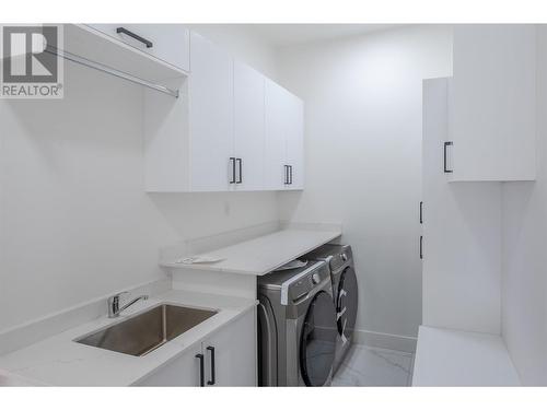 1074 Elk Street, Penticton, BC - Indoor Photo Showing Laundry Room