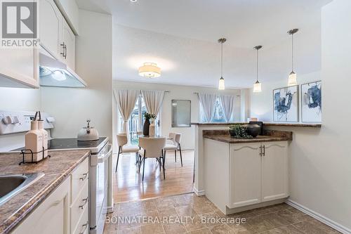 769 Angler Way, Waterloo, ON - Indoor Photo Showing Kitchen With Upgraded Kitchen