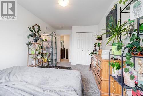 95 Woodedge Circle, Kitchener, ON - Indoor Photo Showing Bedroom
