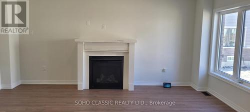 19 Connell Drive, Georgina, ON - Indoor With Fireplace