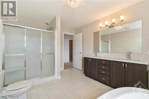 575 Ruby Street, Rockland, ON - Indoor Photo Showing Bathroom