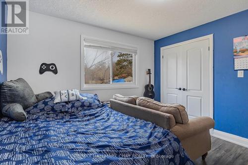 104 Bass Line, Oro-Medonte, ON - Indoor Photo Showing Bedroom