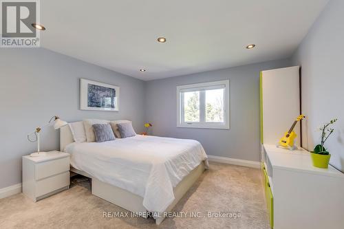 472 Aspen Forest Drive, Oakville, ON - Indoor Photo Showing Bedroom