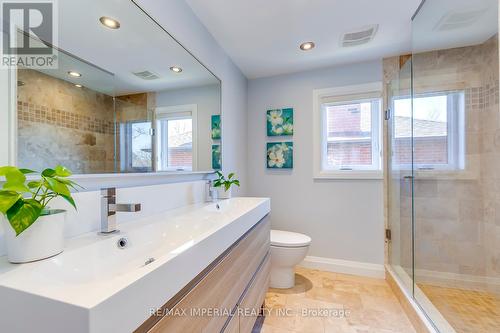 472 Aspen Forest Drive, Oakville, ON - Indoor Photo Showing Bathroom