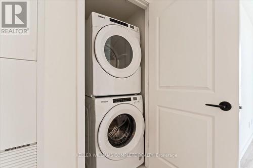 411 - 335 Wheat Boom Drive, Oakville, ON - Indoor Photo Showing Laundry Room