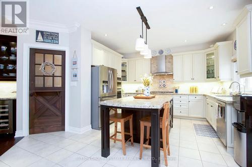 357 Shipway Avenue, Clarington, ON - Indoor Photo Showing Kitchen With Upgraded Kitchen