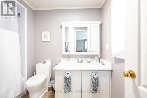 765 Barnes Crescent, Oshawa, ON - Indoor Photo Showing Bathroom
