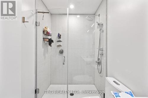 810 - 2720 Dundas Street W, Toronto, ON -  Photo Showing Bathroom