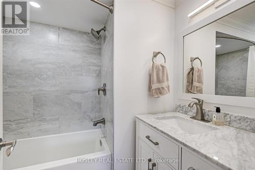 104 Dutch Myrtle Way, Toronto, ON - Indoor Photo Showing Bathroom