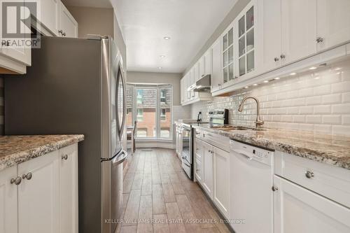 3 Farina Mill Way, Toronto, ON - Indoor Photo Showing Kitchen With Upgraded Kitchen