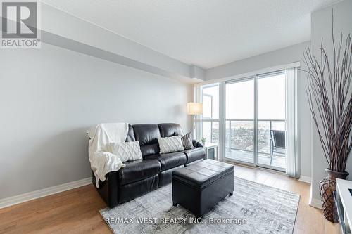 2808 - 275 Yorkland Road, Toronto, ON - Indoor Photo Showing Living Room
