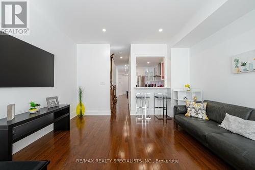 8C Clairtrell Road, Toronto, ON - Indoor Photo Showing Living Room