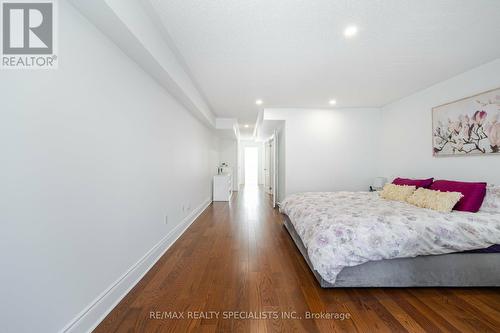 8C Clairtrell Road, Toronto, ON - Indoor Photo Showing Bedroom