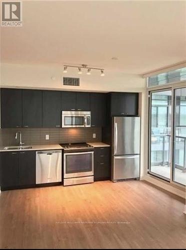 608 - 30 Roehampton Avenue, Toronto, ON - Indoor Photo Showing Kitchen With Double Sink With Upgraded Kitchen