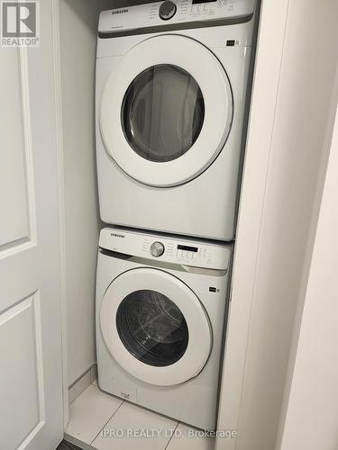 306 - 1455 Celebration Drive, Pickering, ON - Indoor Photo Showing Laundry Room