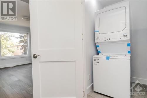 842 Maplewood Avenue Unit#A, Ottawa, ON - Indoor Photo Showing Laundry Room