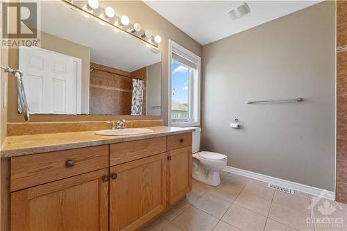 235 Burnaby Drive, Ottawa, ON - Indoor Photo Showing Bathroom