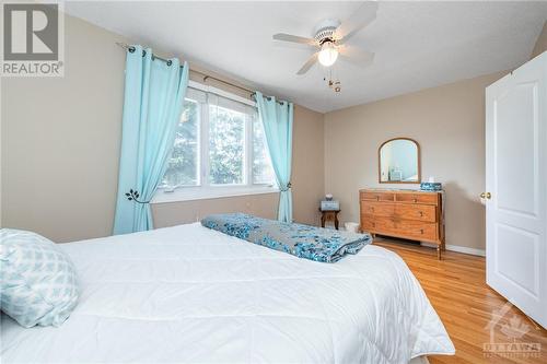 2692 Draper Avenue, Ottawa, ON - Indoor Photo Showing Bedroom