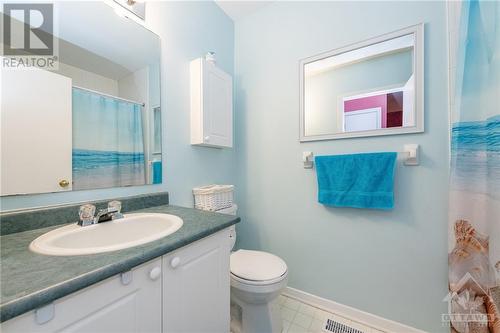 2692 Draper Avenue, Ottawa, ON - Indoor Photo Showing Bathroom