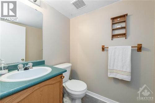 2692 Draper Avenue, Ottawa, ON - Indoor Photo Showing Bathroom