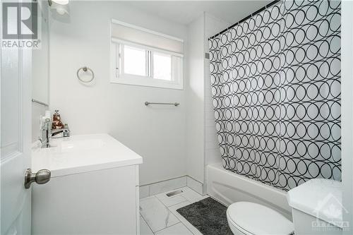 374 Poulin Avenue, Ottawa, ON - Indoor Photo Showing Other Room