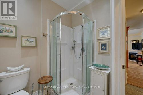 504 Main Street, Halton Hills, ON - Indoor Photo Showing Bathroom