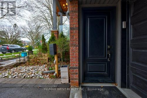 3573 Epworth Lane, Mississauga, ON - Outdoor With Fireplace