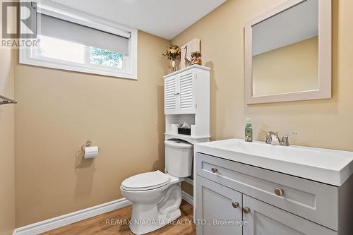 146 Gadsby Avenue, Welland, ON - Indoor Photo Showing Bathroom
